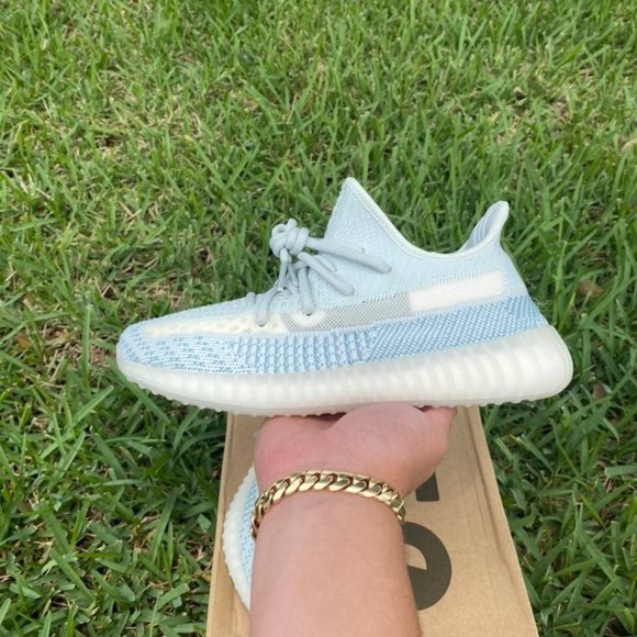 Yeezy Adidas Boost 350 V2 in Cloud White
